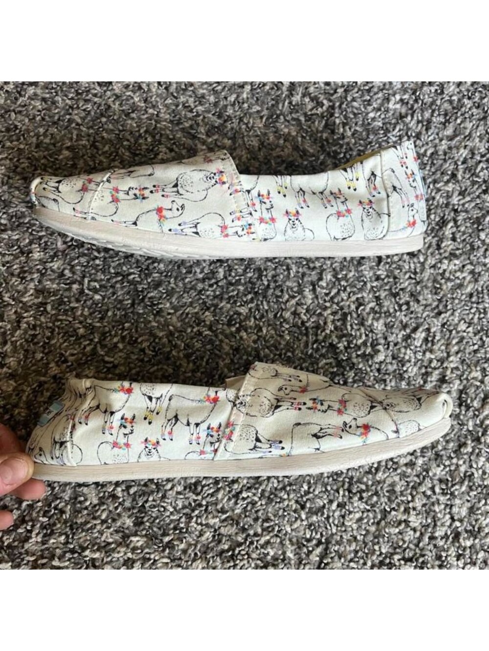TOMS x Paper Source Women's Llama Slip on Shoes Size 9 Kawaii Lifestyle Whimsy - Picture 3 of 6